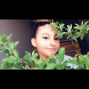 Meet your Posher, Parnian